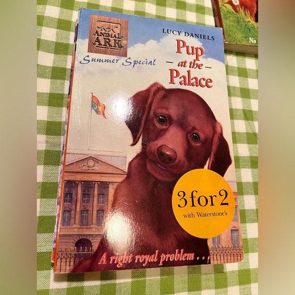 LOT OF 4 ANIMAL ARK CHILDREN’S CHAPTER BOOKS. - Picture 4 of 9